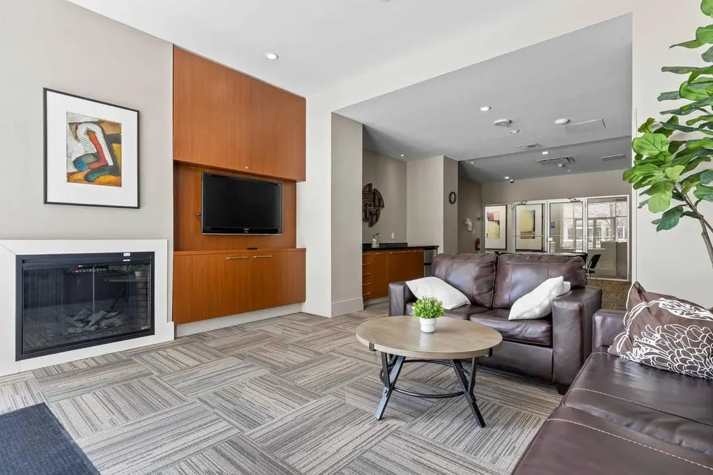 1110 11 Street SW Calgary AB T2R1S5