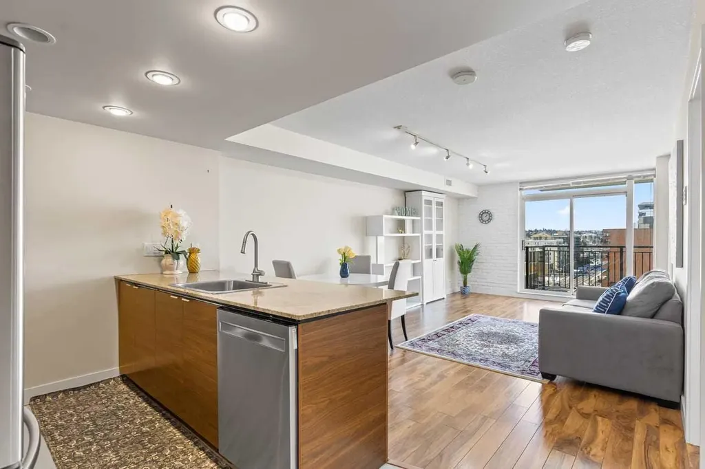 1110 11 Street SW Calgary AB T2R1S5