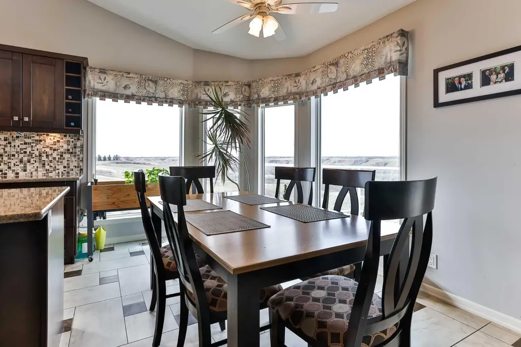 990 Scenic Drive S Lethbridge AB T1J 4R7