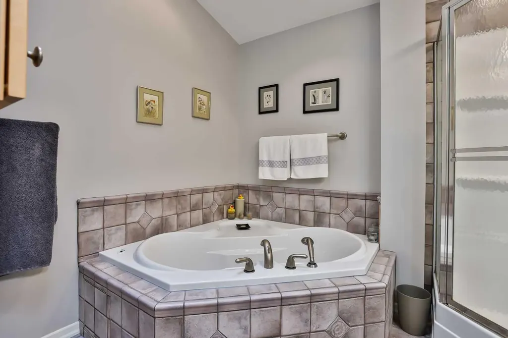 990 Scenic Drive S Lethbridge AB T1J 4R7