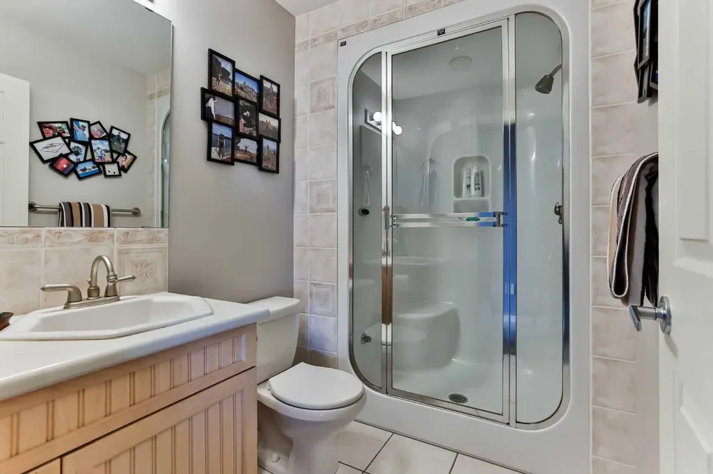 990 Scenic Drive S Lethbridge AB T1J 4R7