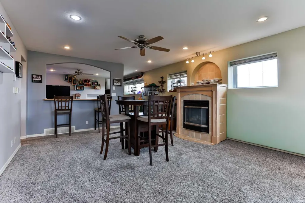 990 Scenic Drive S Lethbridge AB T1J 4R7