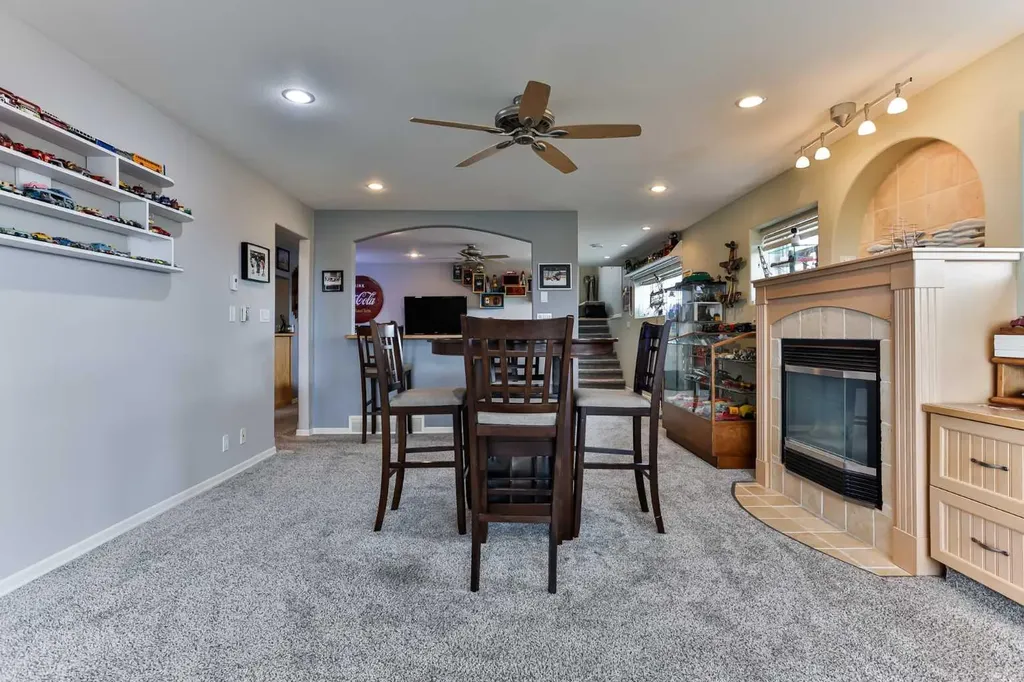 990 Scenic Drive S Lethbridge AB T1J 4R7