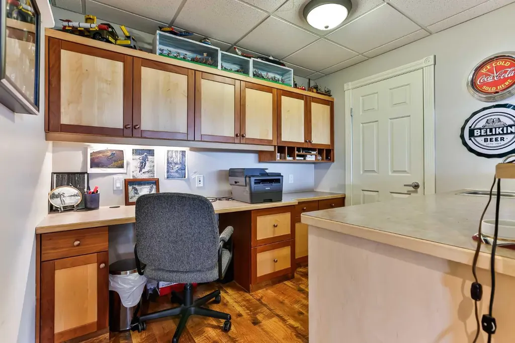 990 Scenic Drive S Lethbridge AB T1J 4R7