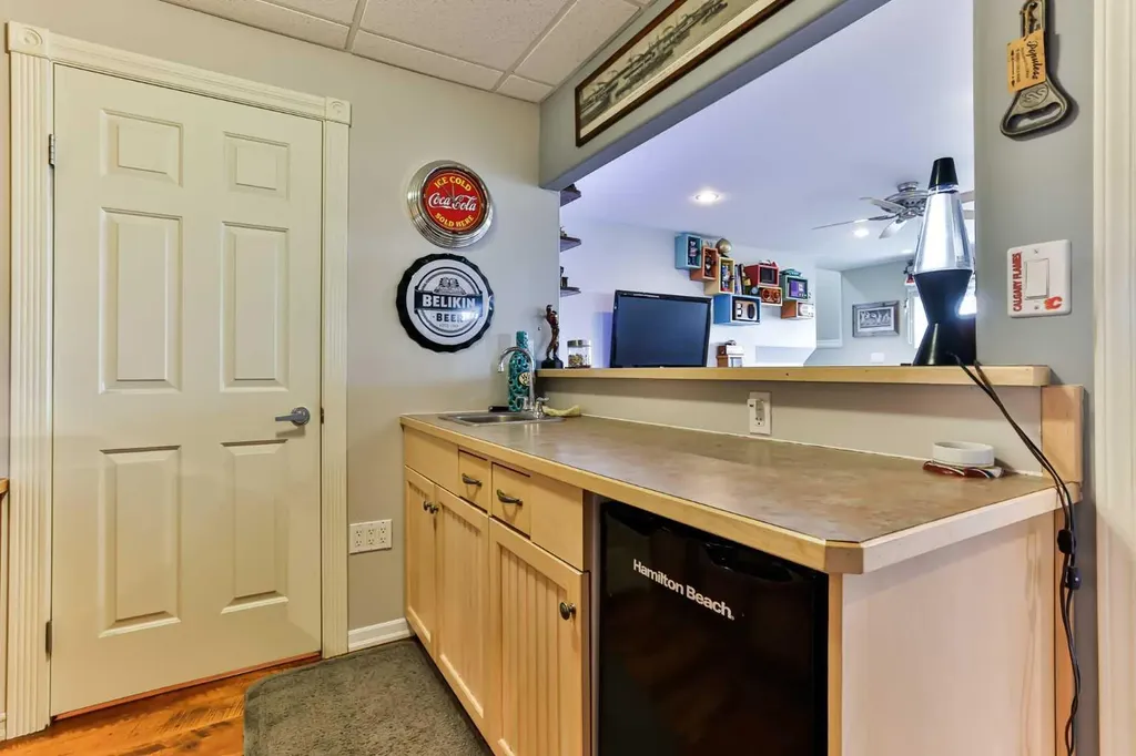 990 Scenic Drive S Lethbridge AB T1J 4R7