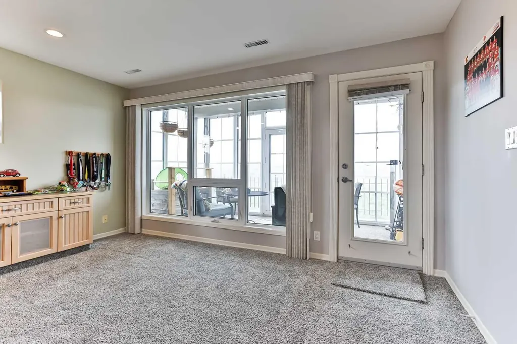990 Scenic Drive S Lethbridge AB T1J 4R7