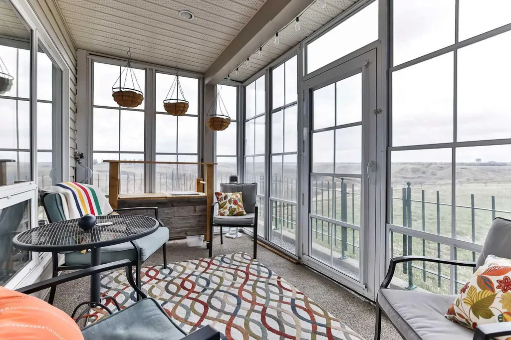 990 Scenic Drive S Lethbridge AB T1J 4R7