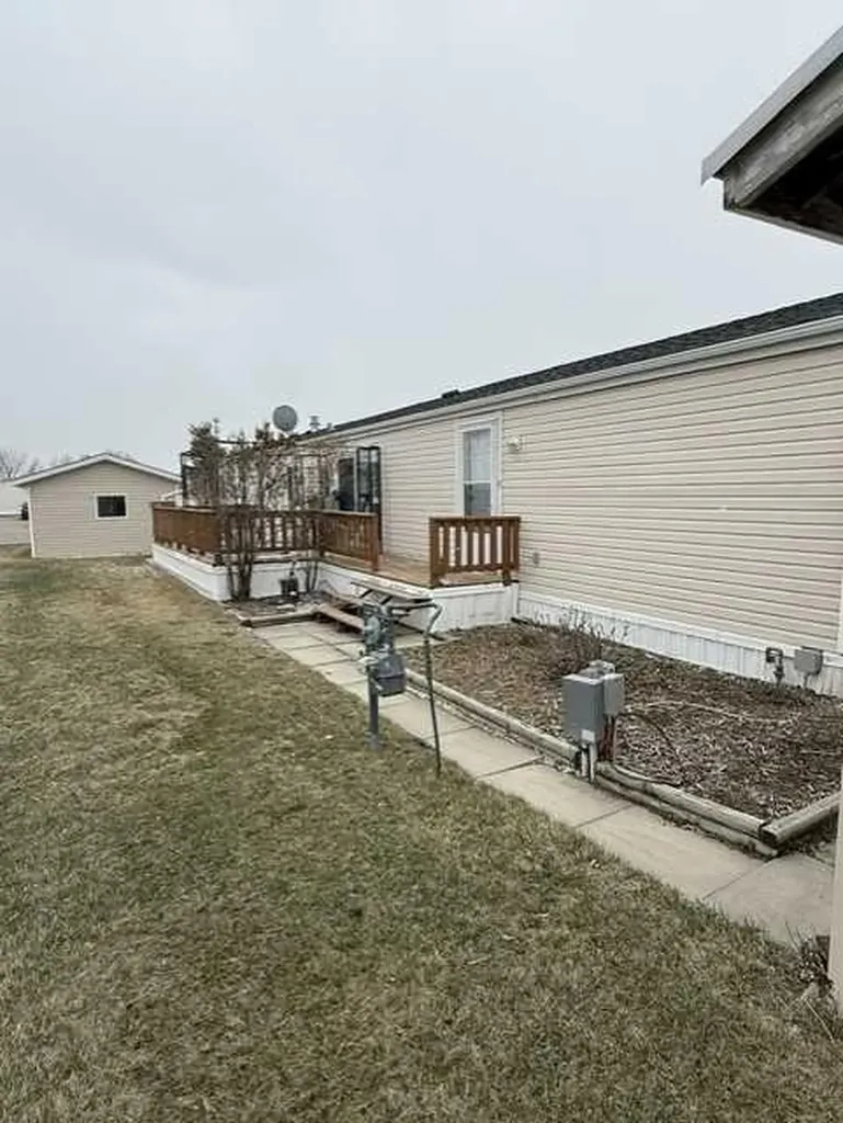 7 Doubletree Way Strathmore AB T1P 1M8