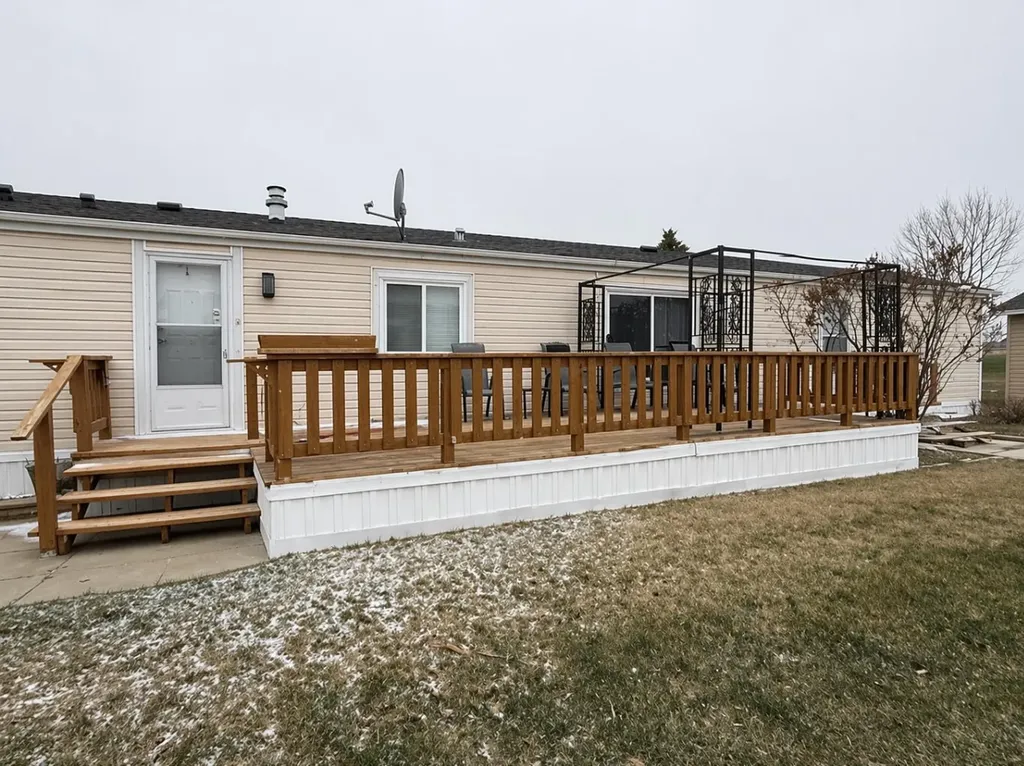 7 Doubletree Way Strathmore AB T1P 1M8