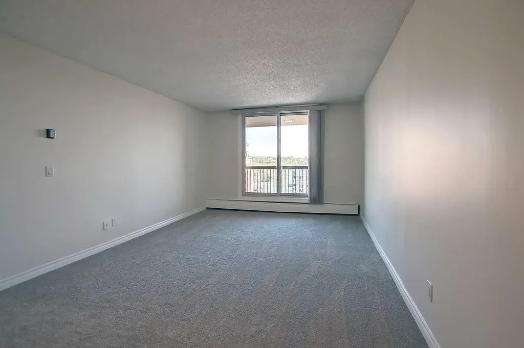 738 3 Avenue SW Calgary AB T2P 0G7