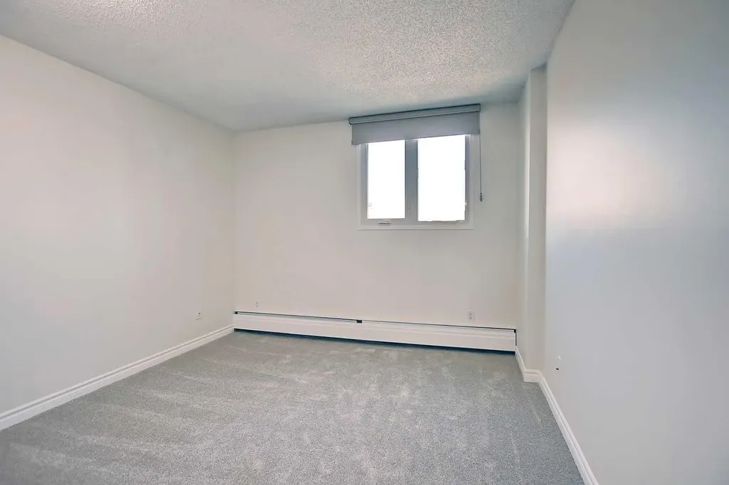 738 3 Avenue SW Calgary AB T2P 0G7