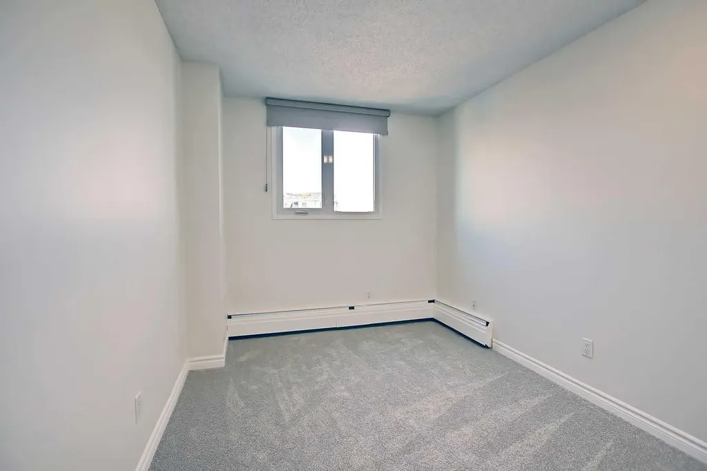 738 3 Avenue SW Calgary AB T2P 0G7