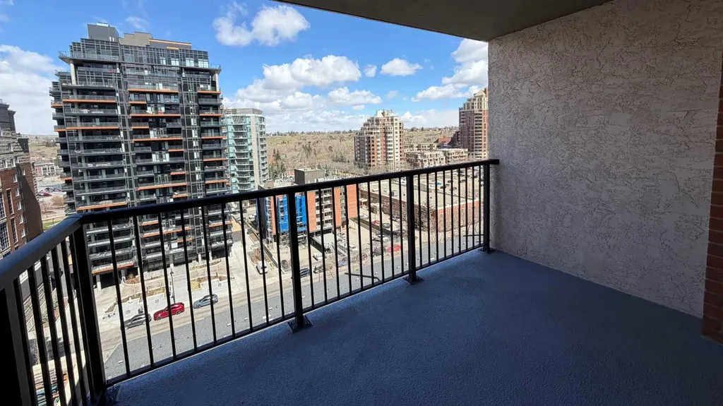 738 3 Avenue SW Calgary AB T2P 0G7