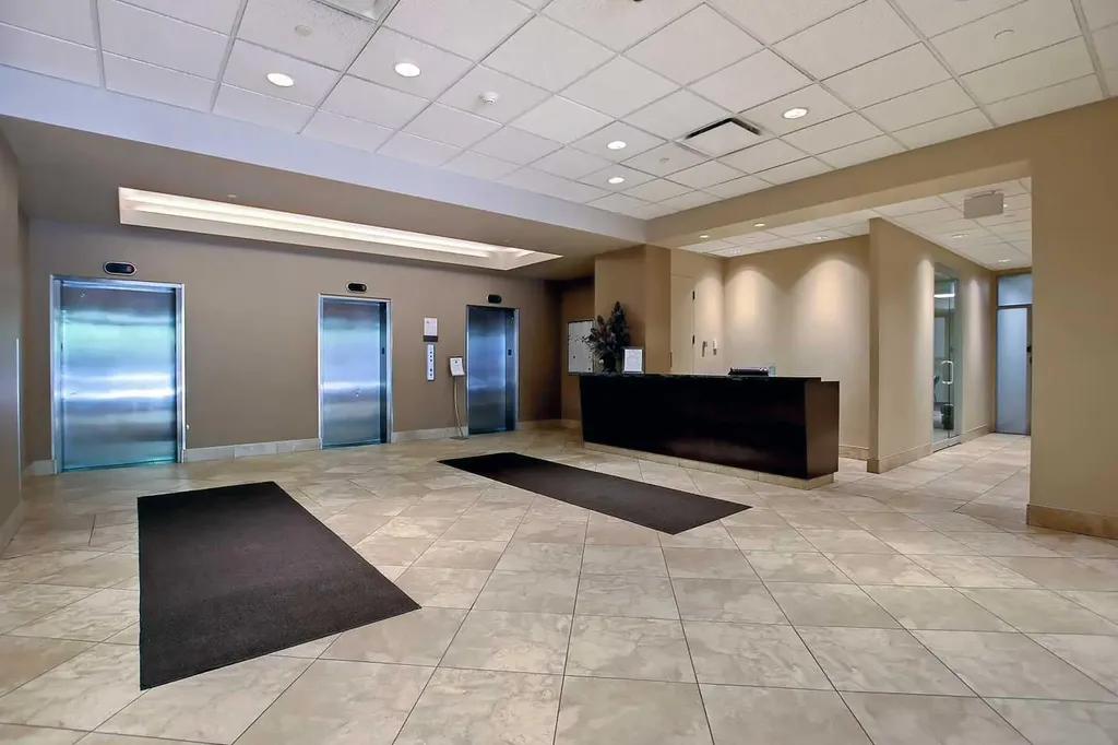 738 3 Avenue SW Calgary AB T2P 0G7