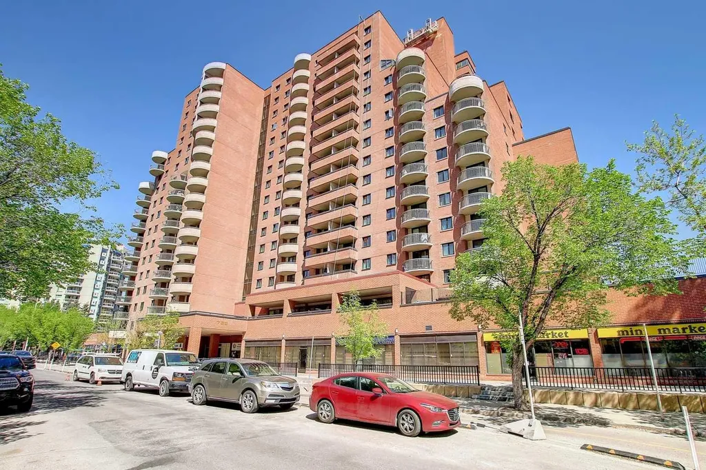 738 3 Avenue SW Calgary AB T2P 0G7