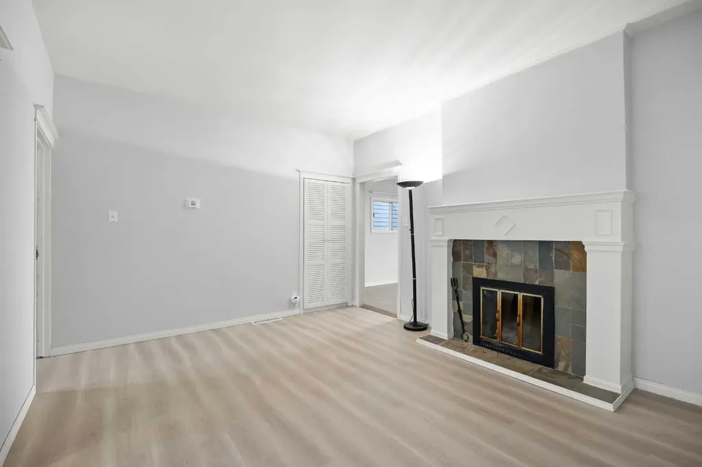 528 21 Avenue SW Calgary AB T2S 0H1