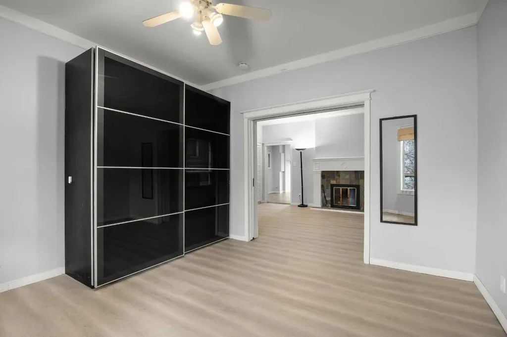 528 21 Avenue SW Calgary AB T2S 0H1