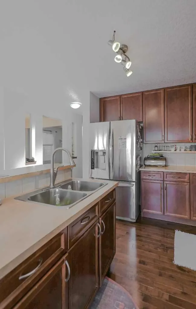 125 Silverado Range Cove SW Calgary AB T2X 0E1