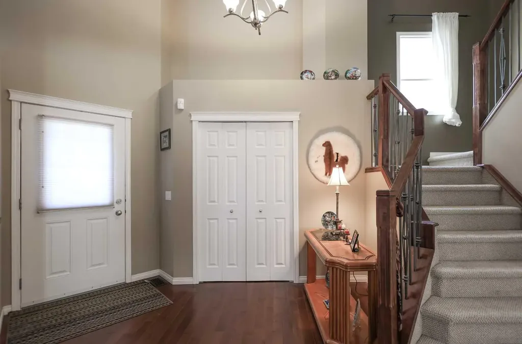 125 Silverado Range Cove SW Calgary AB T2X 0E1