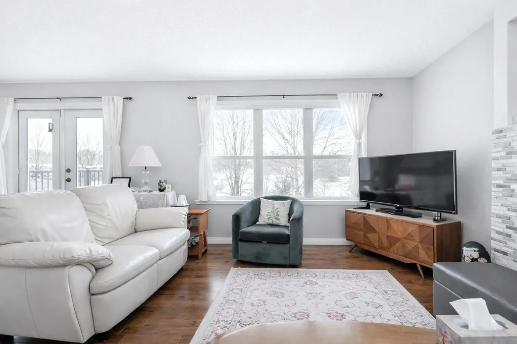 125 Silverado Range Cove SW Calgary AB T2X 0E1