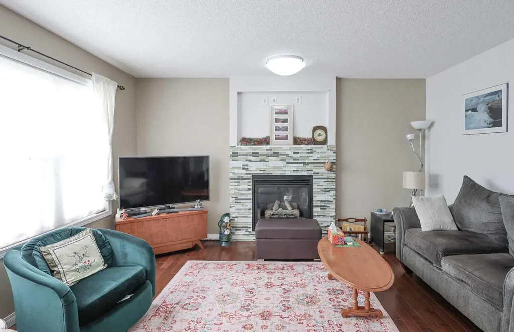 125 Silverado Range Cove SW Calgary AB T2X 0E1