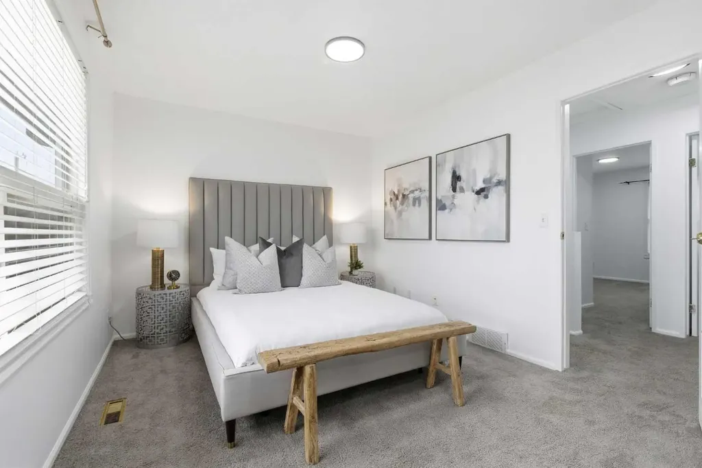 123 Queensland Drive SE Calgary AB T2J 5J4
