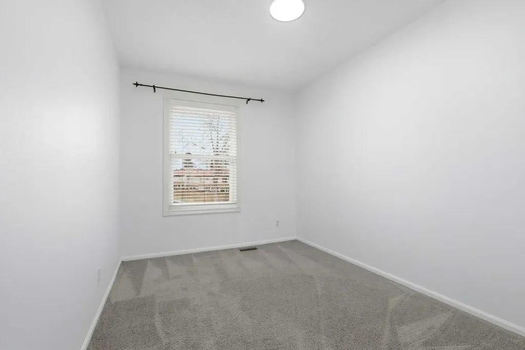 123 Queensland Drive SE Calgary AB T2J 5J4