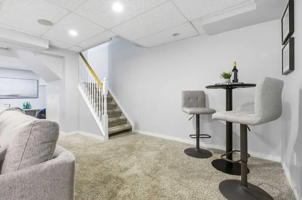 123 Queensland Drive SE Calgary AB T2J 5J4