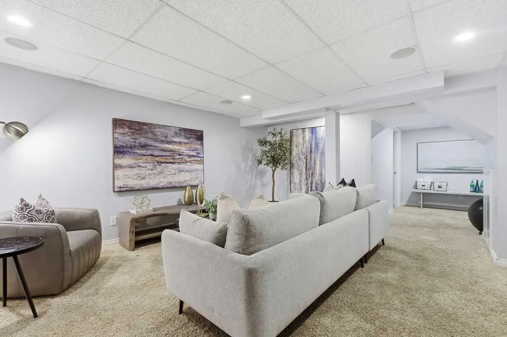 123 Queensland Drive SE Calgary AB T2J 5J4