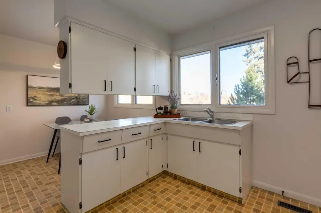 126 Winston Drive SW Calgary AB T3C 2P9