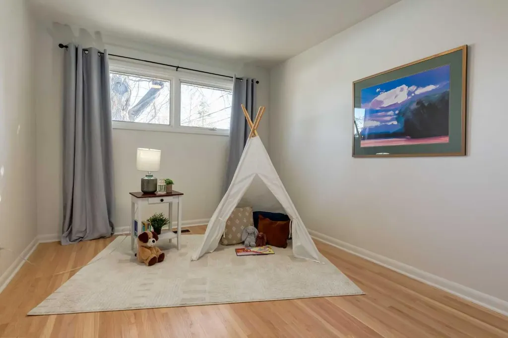 126 Winston Drive SW Calgary AB T3C 2P9