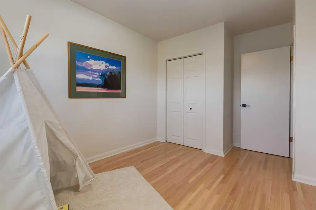 126 Winston Drive SW Calgary AB T3C 2P9