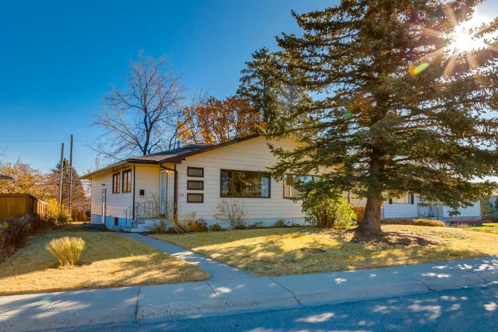 126 Winston Drive SW Calgary AB T3C 2P9