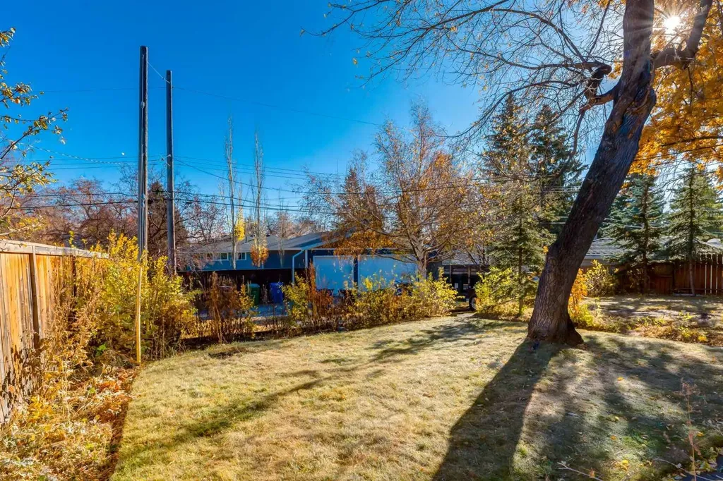 126 Winston Drive SW Calgary AB T3C 2P9