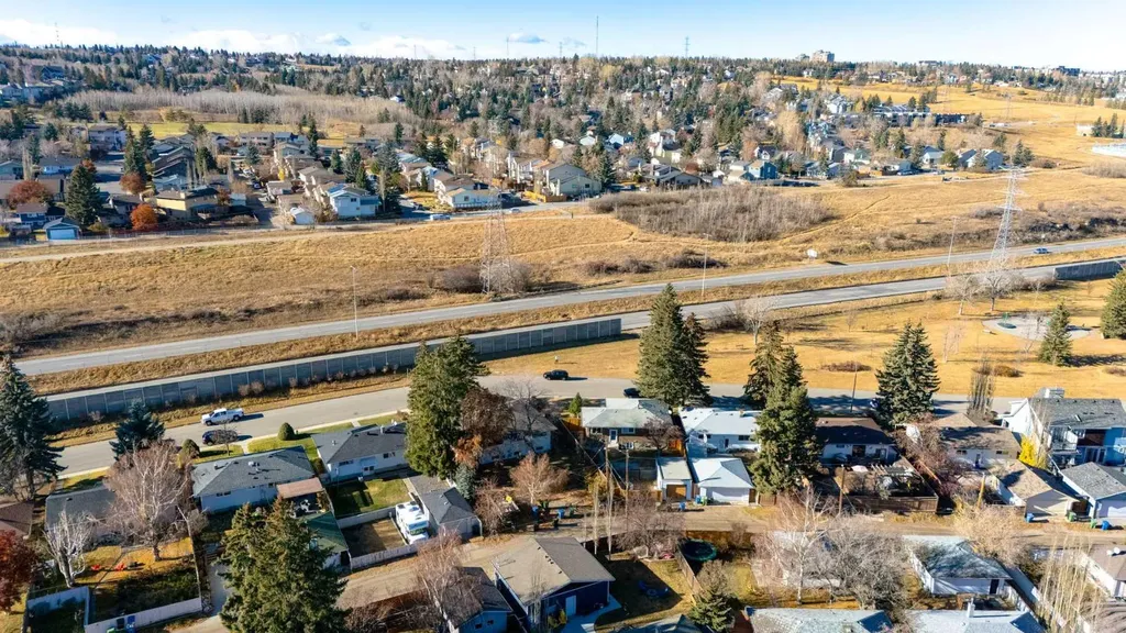 126 Winston Drive SW Calgary AB T3C 2P9