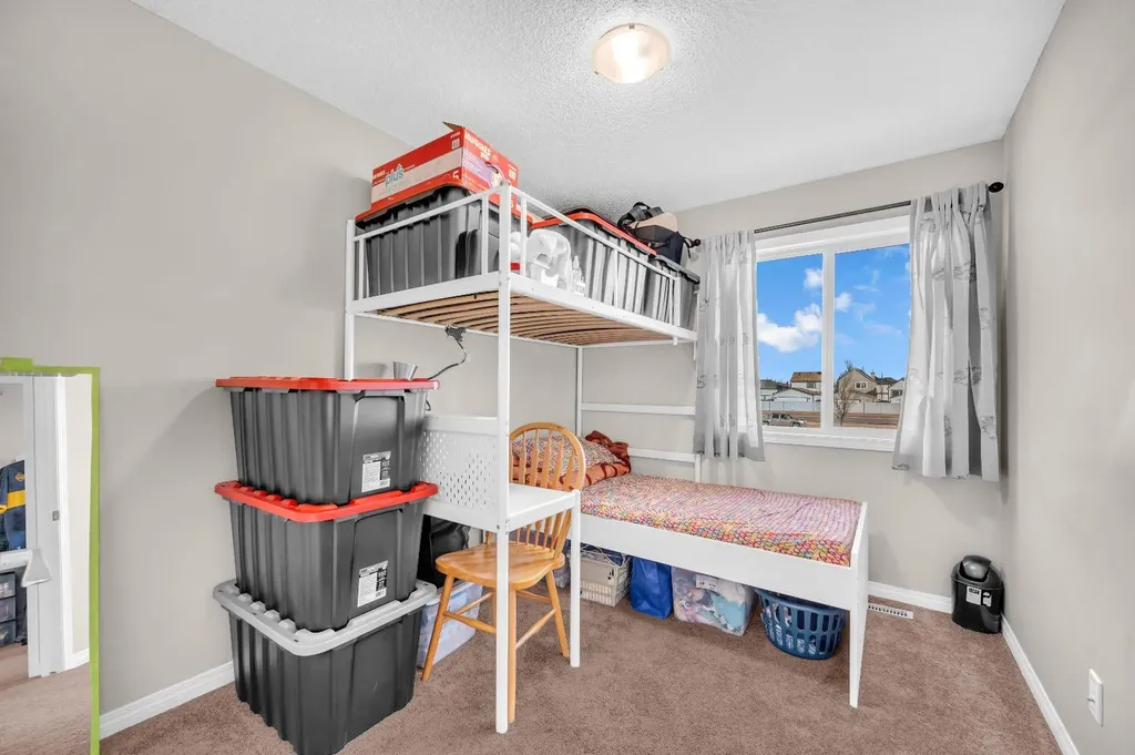 207 Elgin Meadows Gardens SE Calgary AB T2Z1B4
