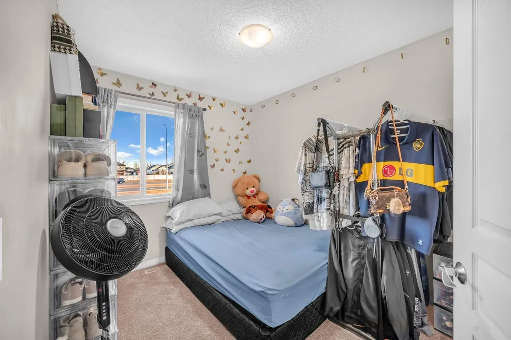 207 Elgin Meadows Gardens SE Calgary AB T2Z1B4