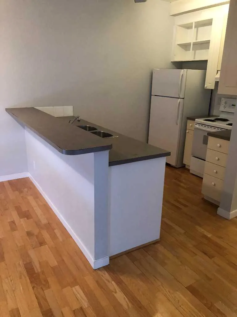 601 15 Avenue SW Calgary AB t2r 0r4