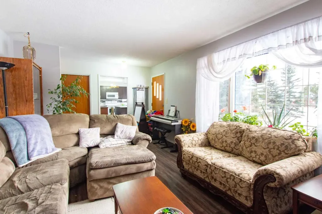 84052 Highway 59 La Glace AB T0H2J0