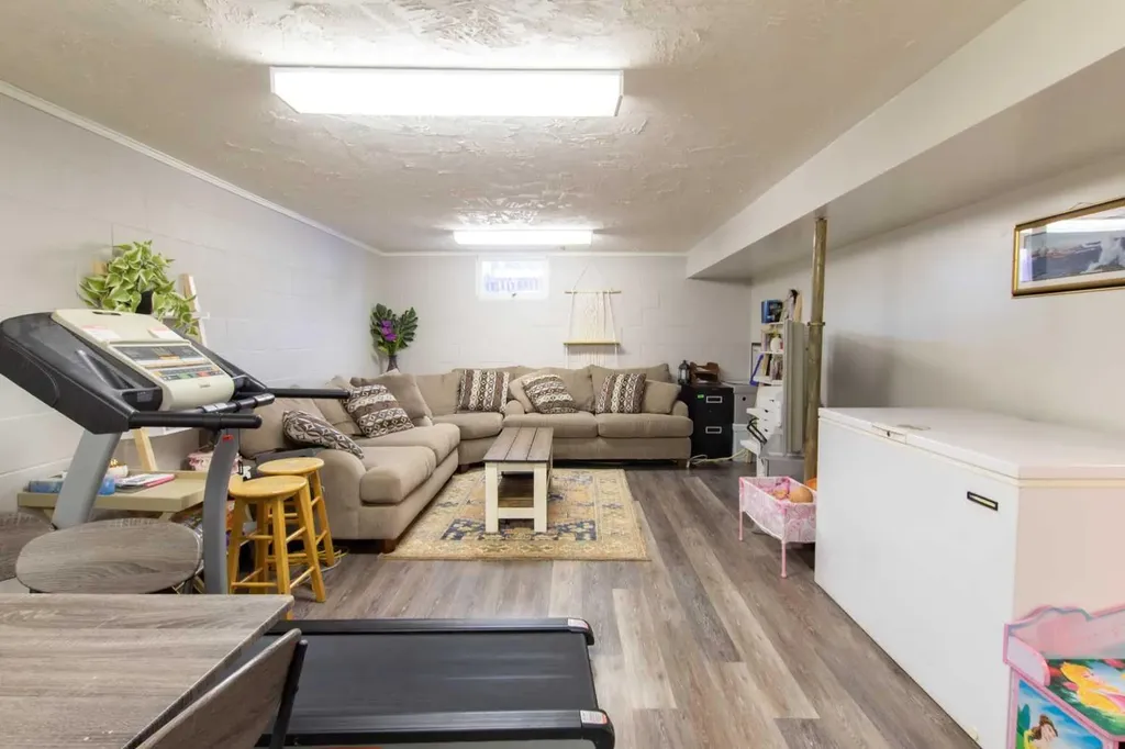 84052 Highway 59 La Glace AB T0H2J0