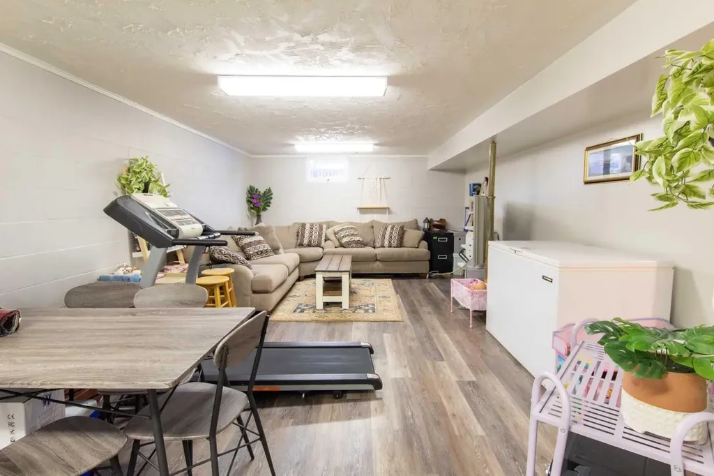 84052 Highway 59 La Glace AB T0H2J0