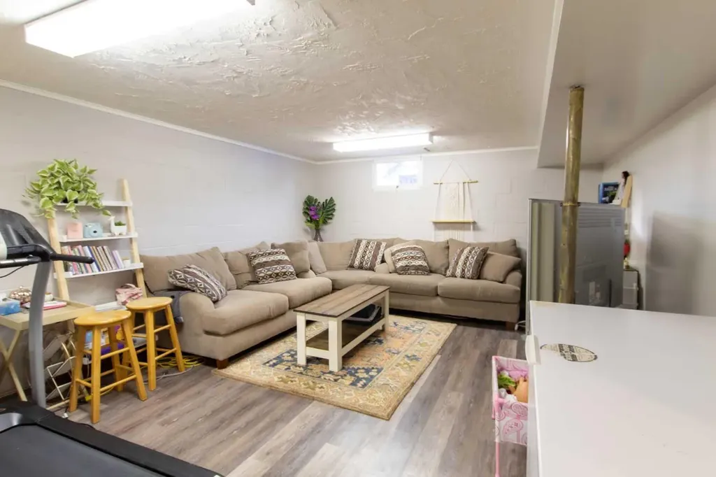 84052 Highway 59 La Glace AB T0H2J0
