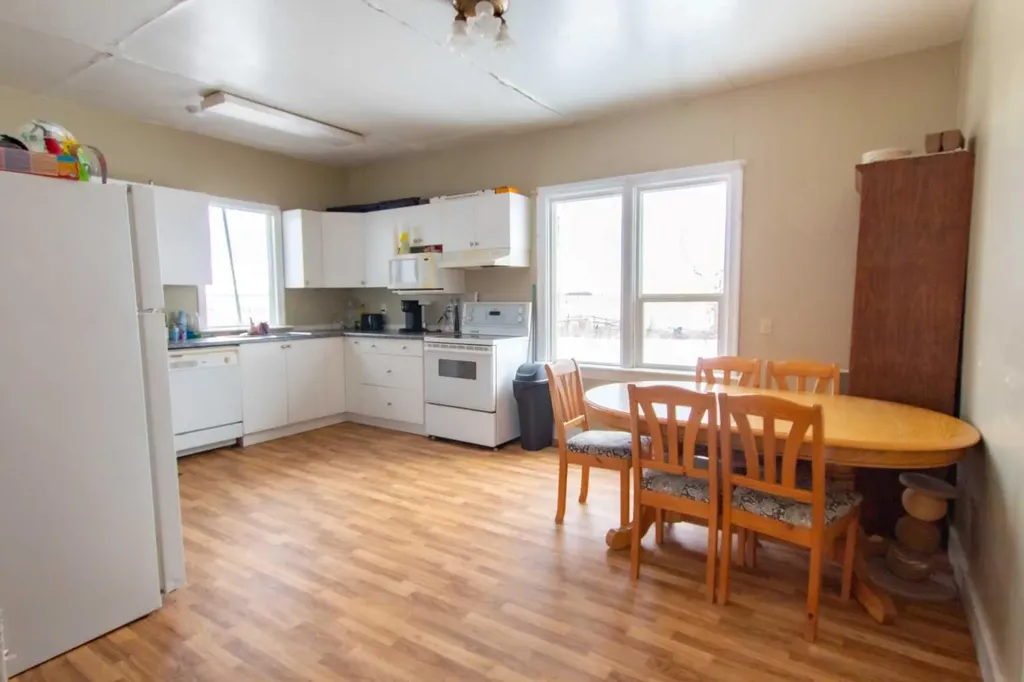 84052 Highway 59 La Glace AB T0H2J0