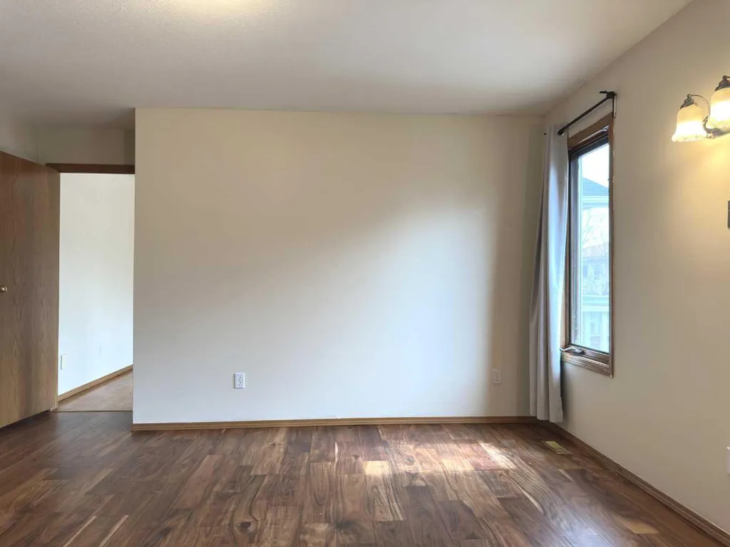 59 Edgebrook Circle NW Calgary AB T3A 5A4