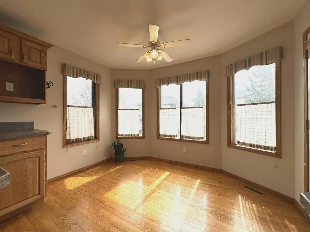 59 Edgebrook Circle NW Calgary AB T3A 5A4