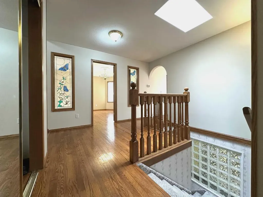 59 Edgebrook Circle NW Calgary AB T3A 5A4