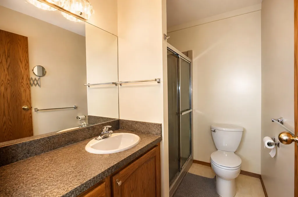 59 Edgebrook Circle NW Calgary AB T3A 5A4