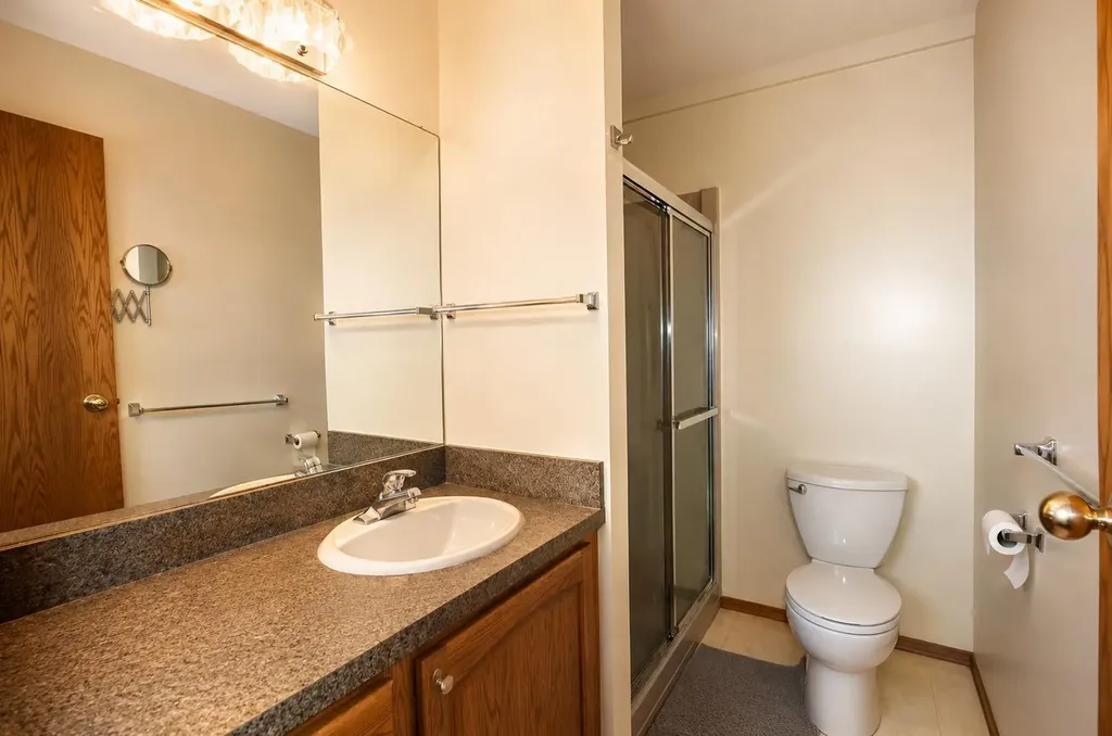 59 Edgebrook Circle NW Calgary AB T3A 5A4