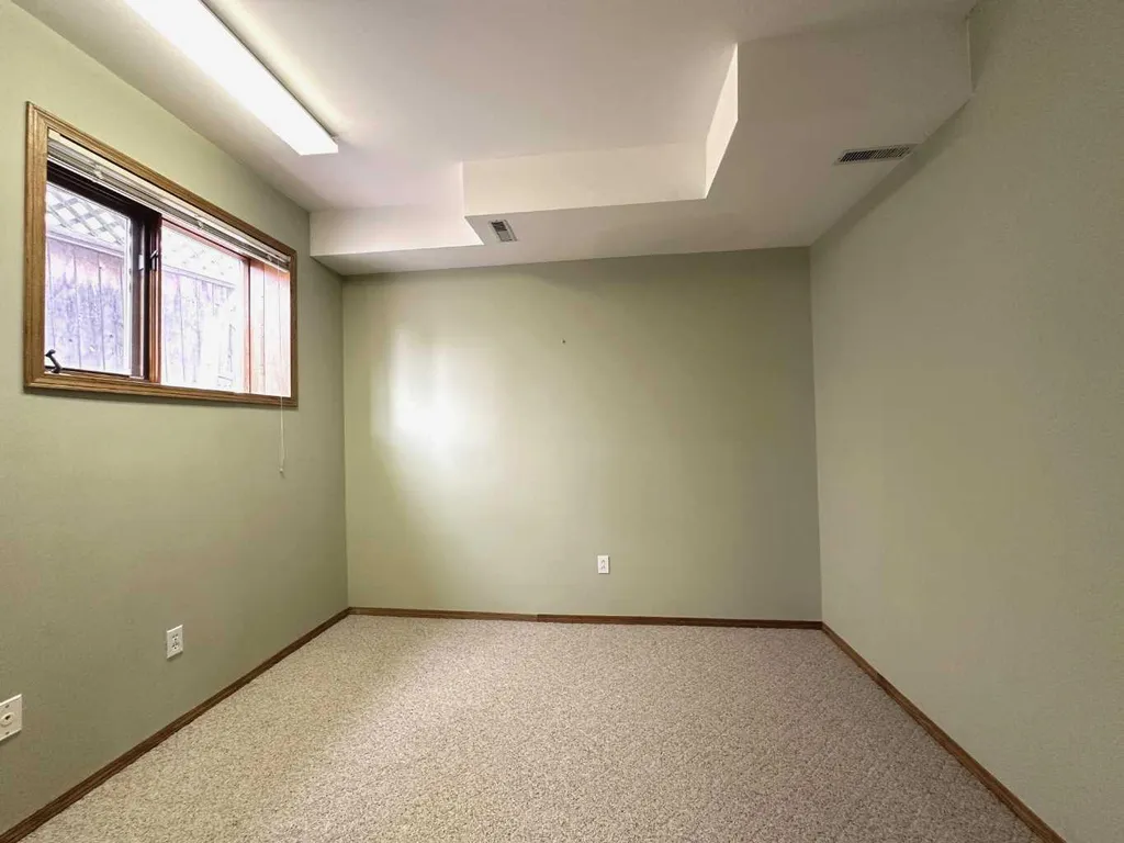 59 Edgebrook Circle NW Calgary AB T3A 5A4