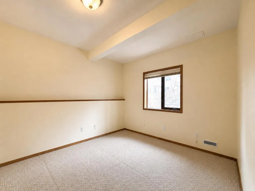 59 Edgebrook Circle NW Calgary AB T3A 5A4